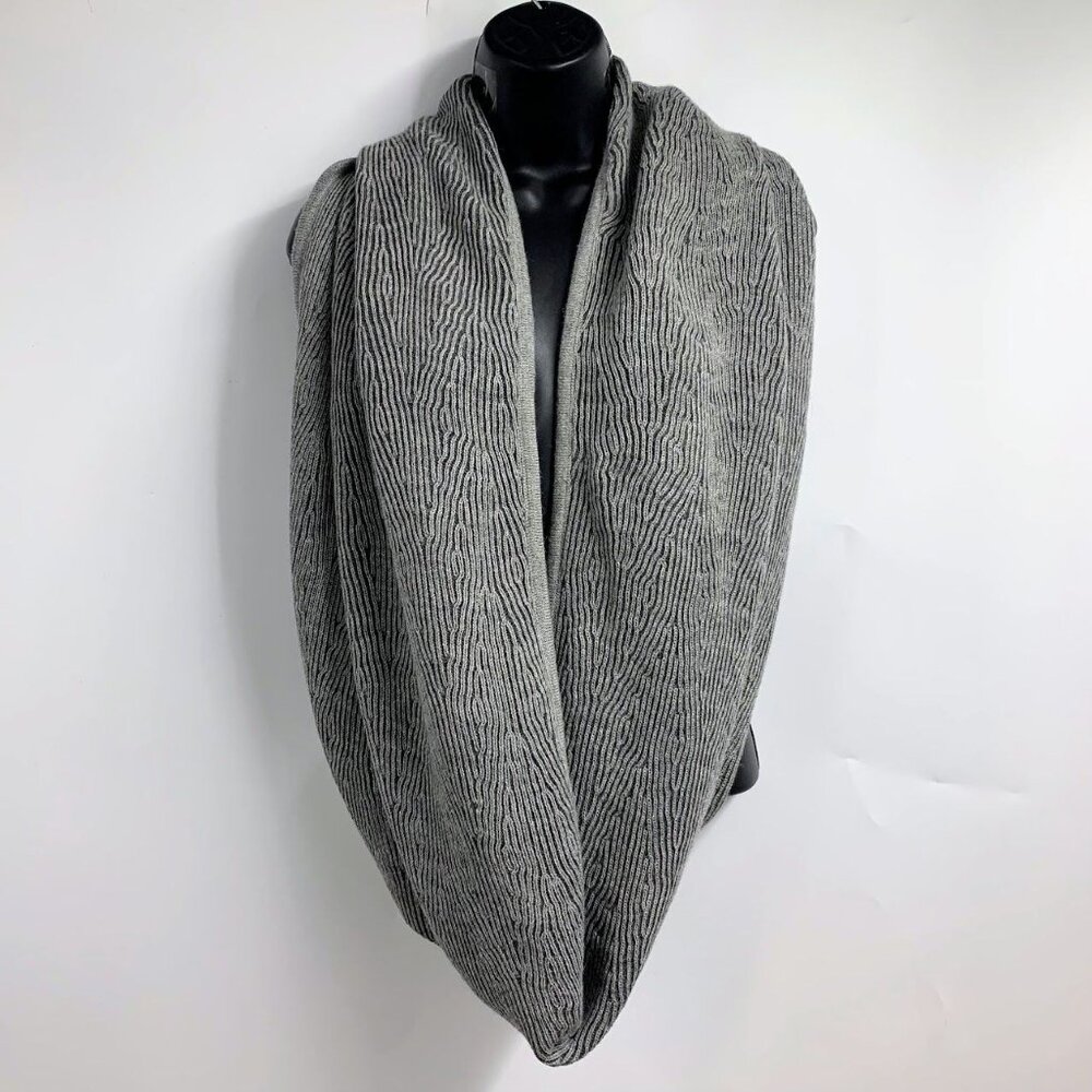 Sefte Living Women's Kimsa Ribbed Baby Alpaca Tight Knit Wide Infinity Scarf